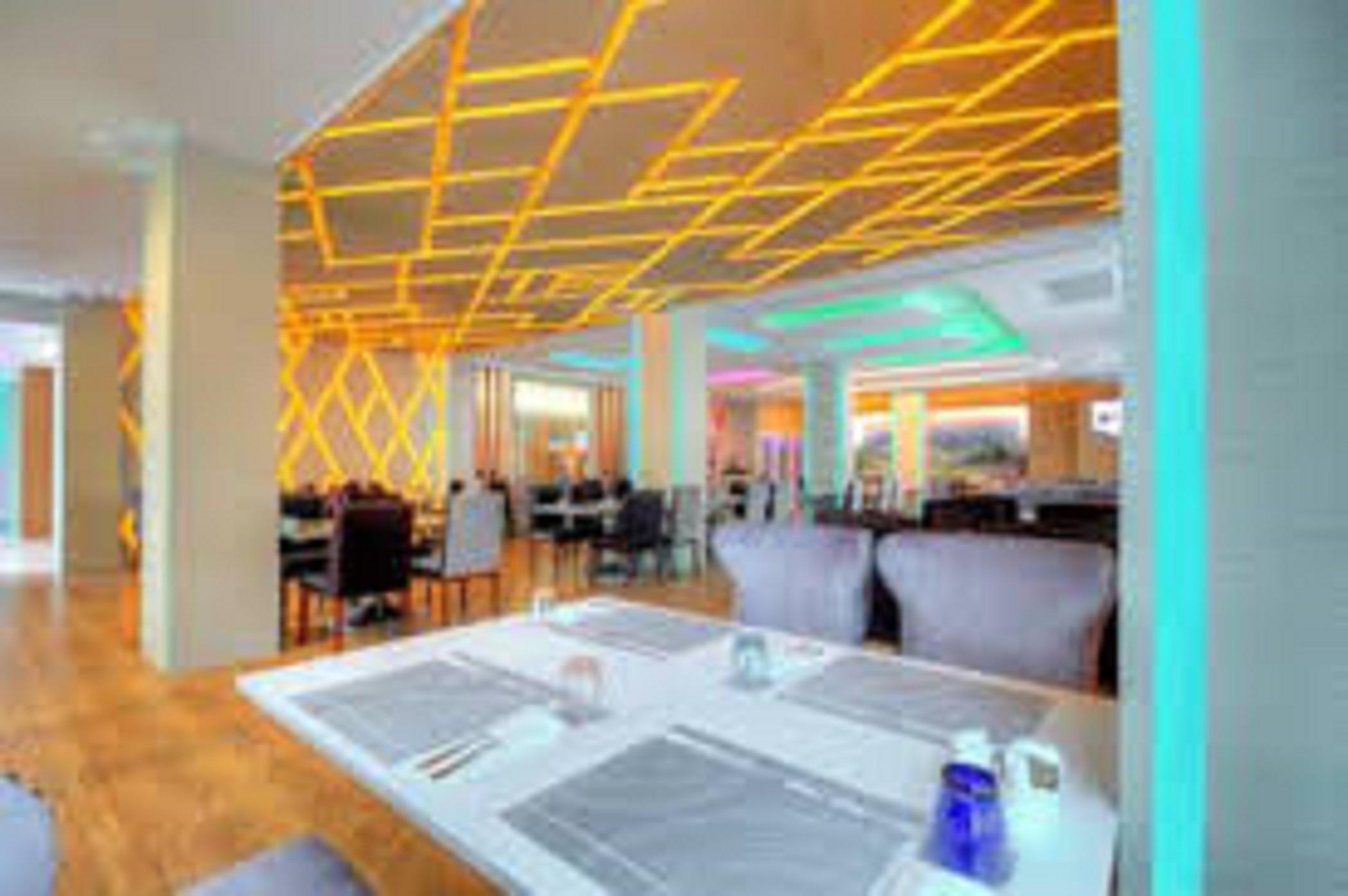 One One Bangkok Hotell Exteriör bild