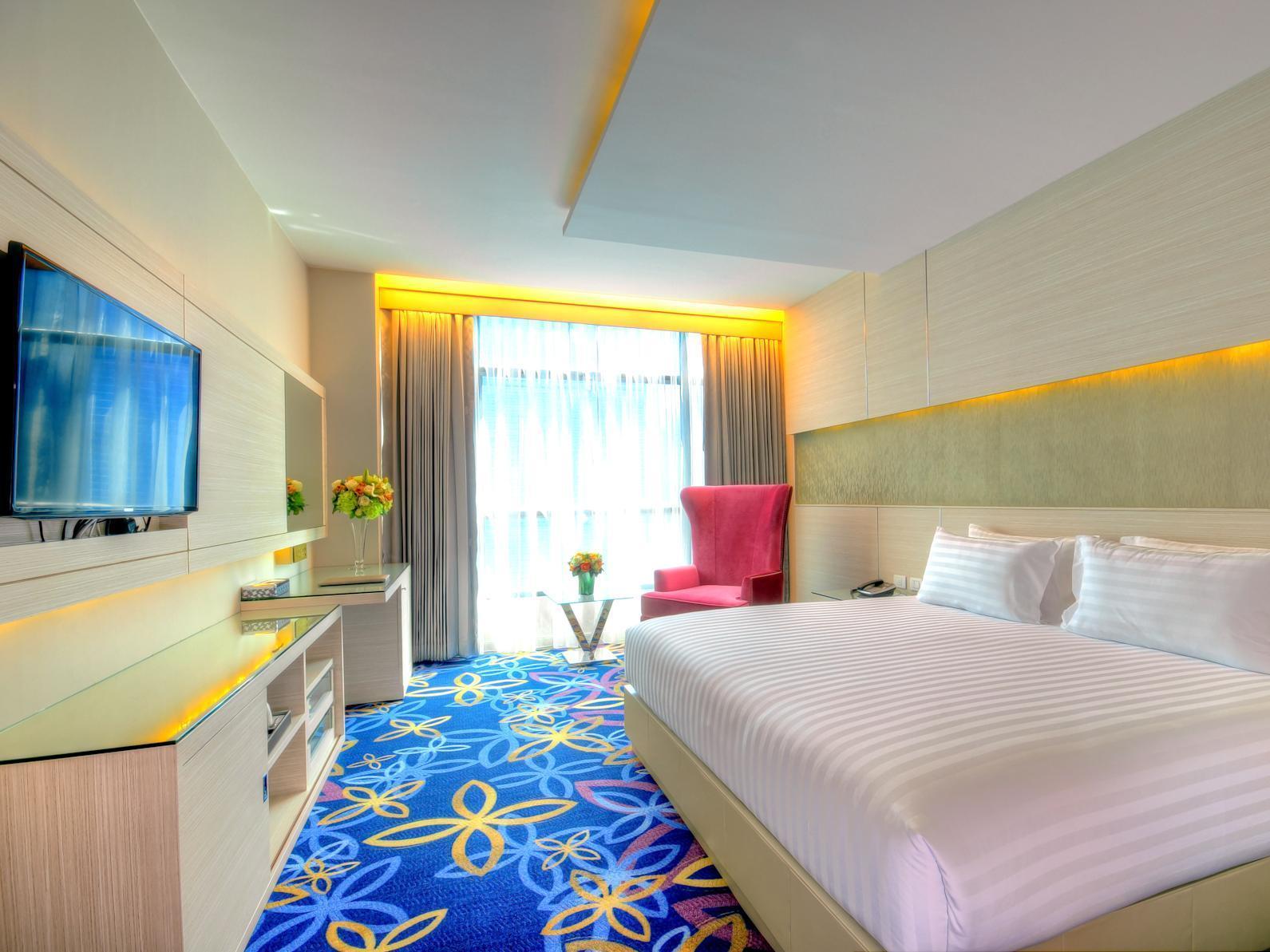 One One Bangkok Hotell Exteriör bild