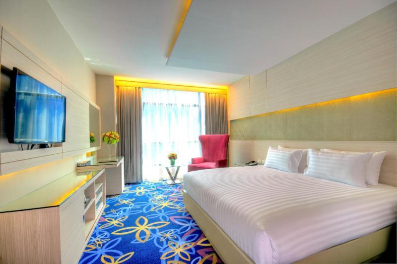 One One Bangkok Hotell Exteriör bild